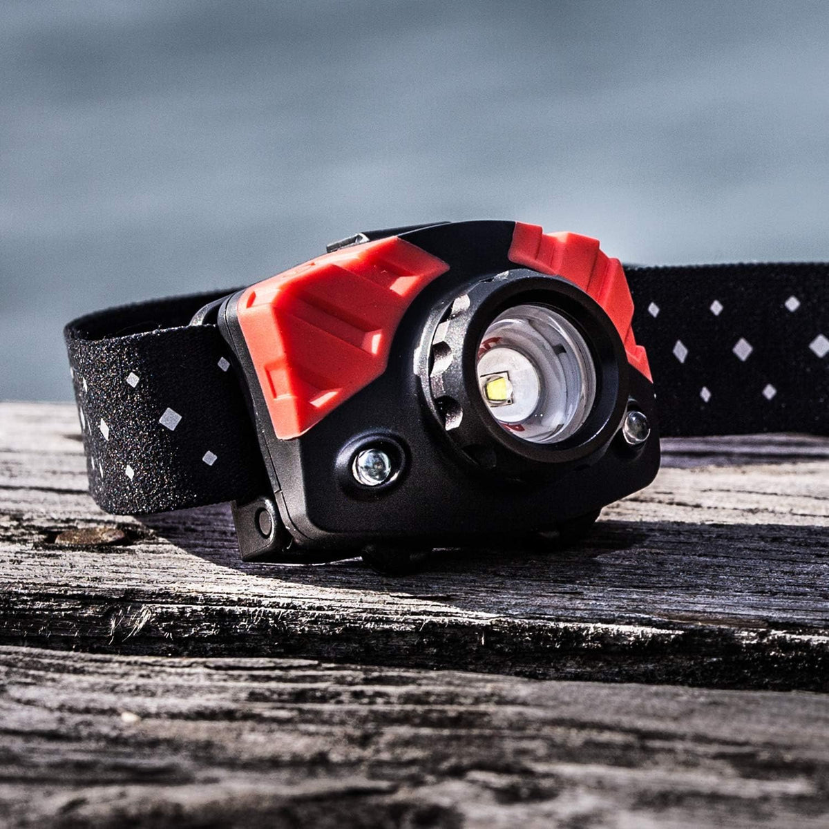 Linterna Frontal COAST FL75 | 500 Lúmenes, Haz Ajustable y Tecnología Dual Power